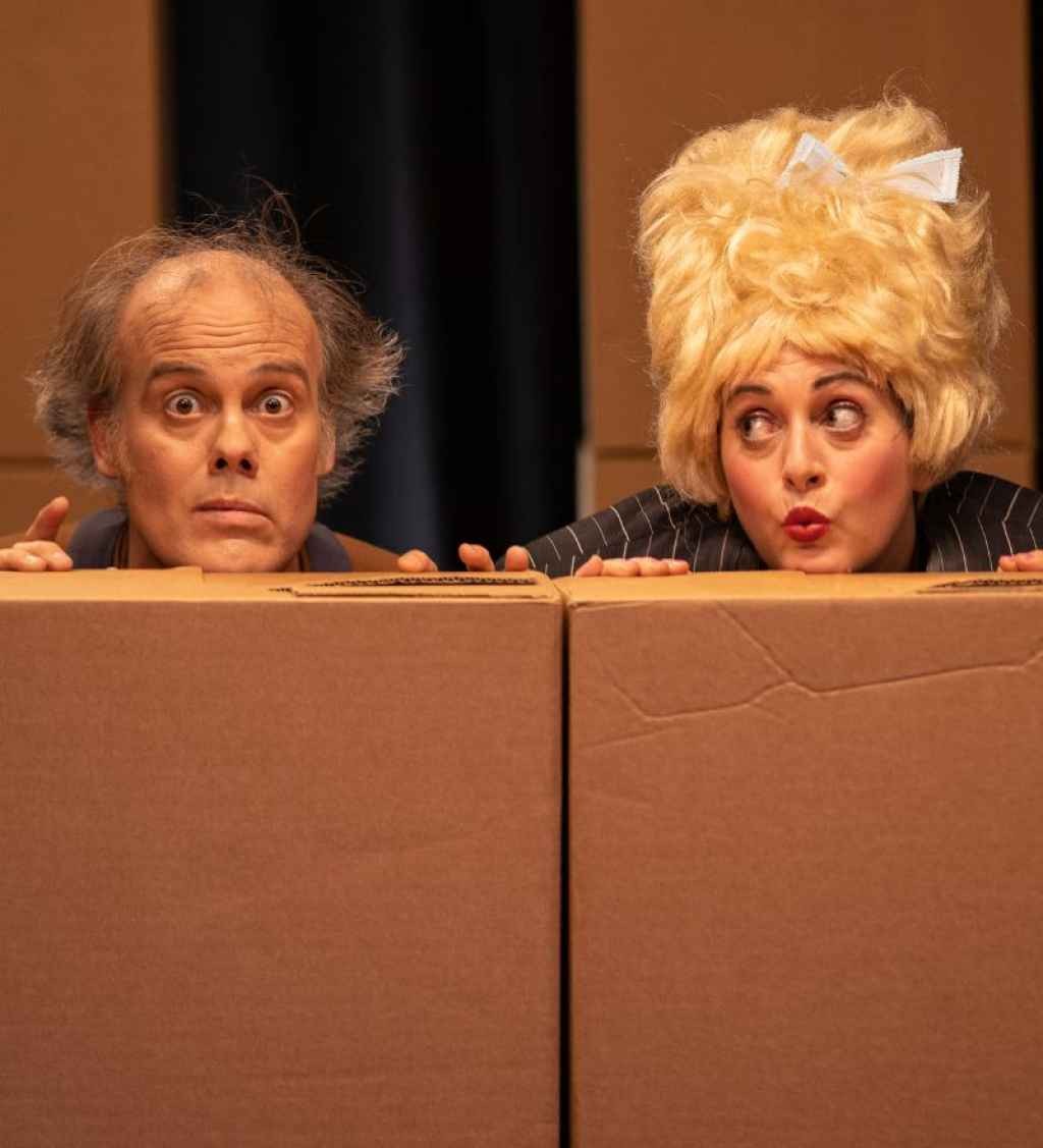 Riverlinks and Regional Arts Victoria present Bunkasaurus -- Part of the 2023 Family Series