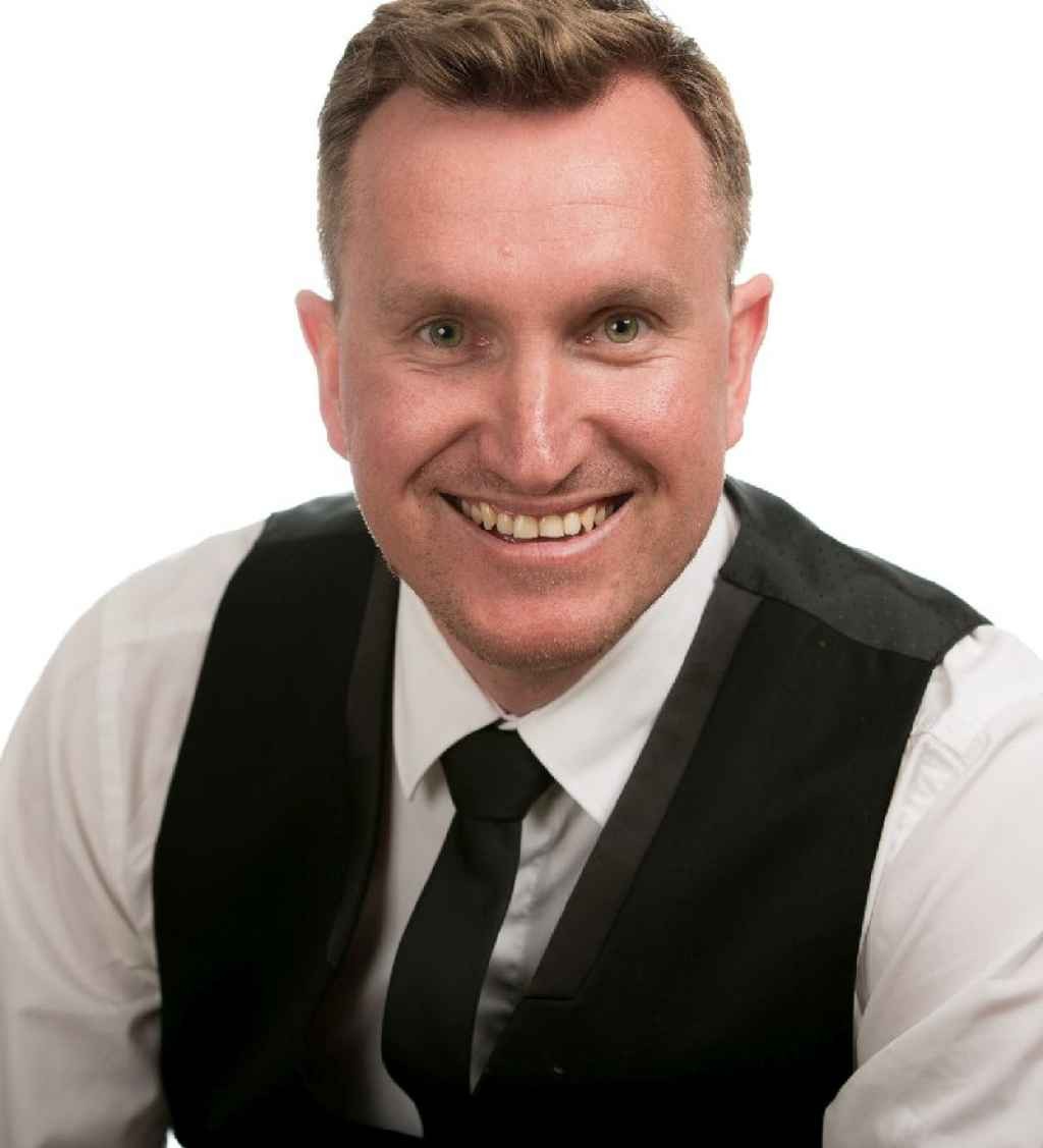 Riverlinks and Winding Road Productions present GLENN STARR: HIT PARADE -- AN AFTERNOON DELIGHT